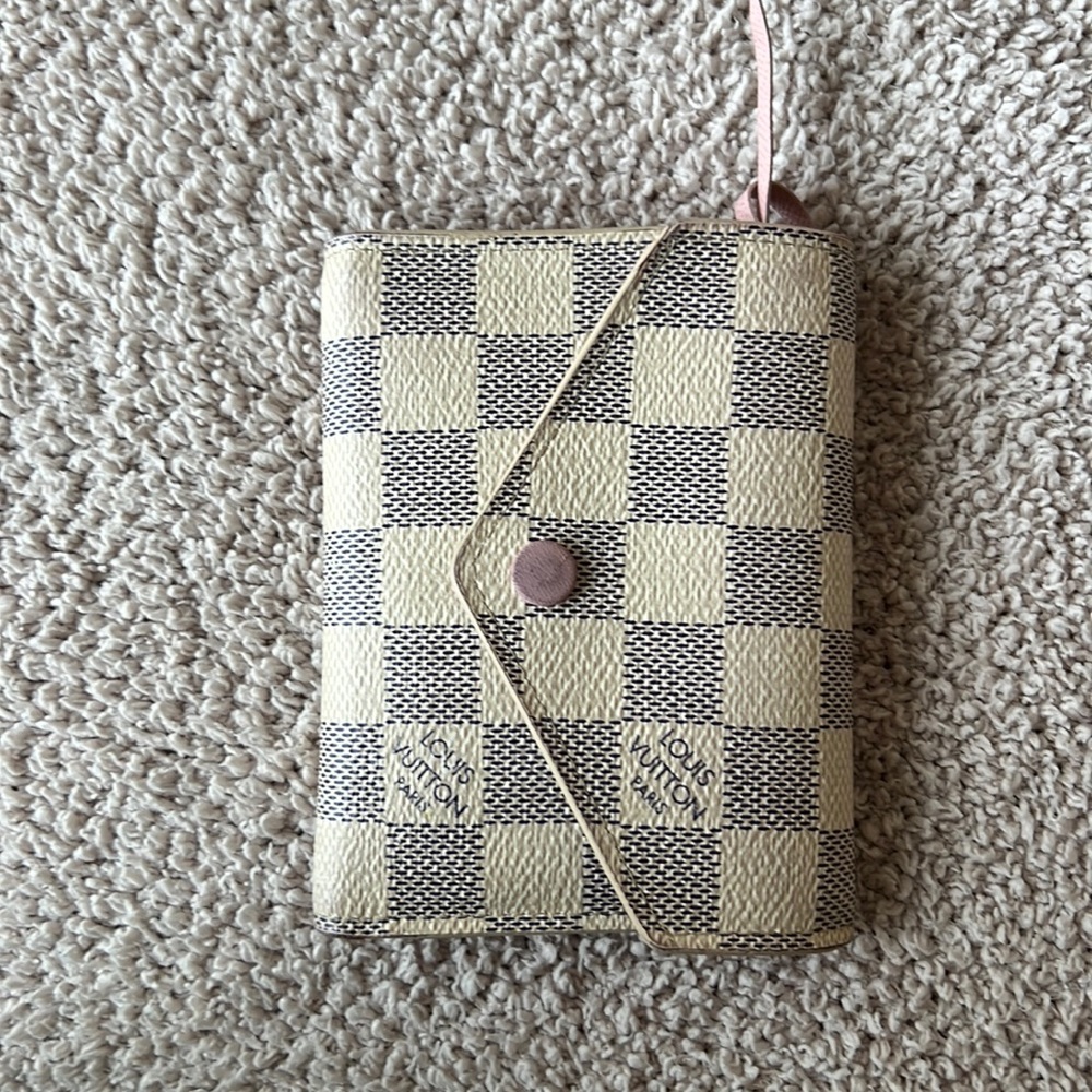 Louis Vuitton Victorine wallet